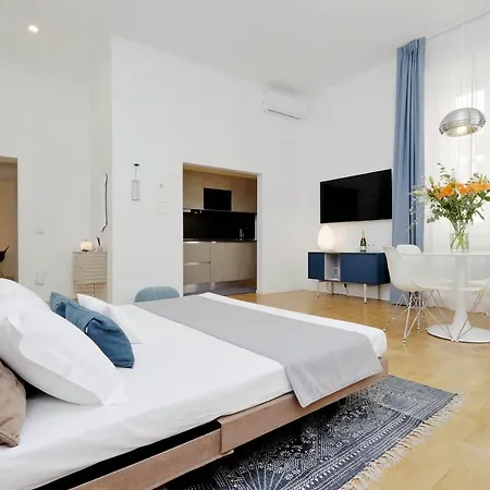 프로파간다 스위트