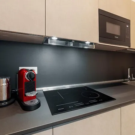 프로파간다 스위트