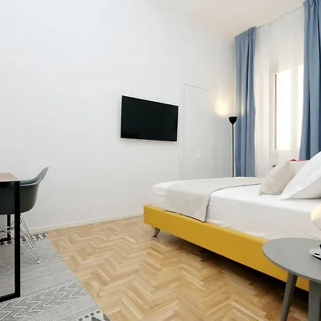 Propaganda Apartament *