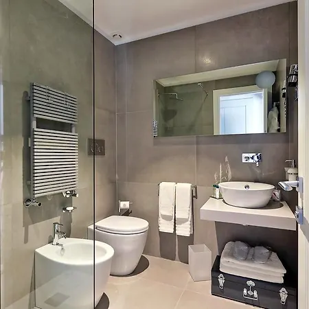 Propaganda Apartament